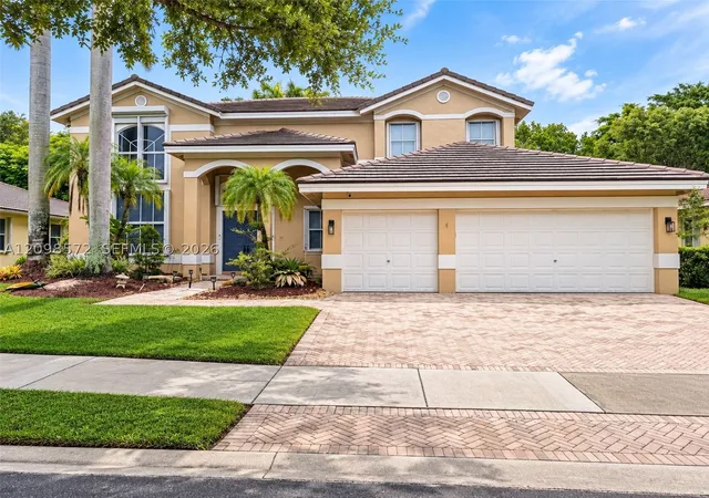 Single family home for sale at 3961 Nighthawk Dr, Weston, FL 33331 | MLS# A12098572