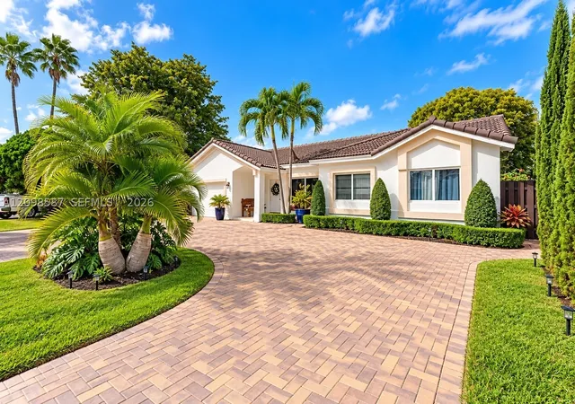 Single family home for sale at 15325 SW 54th Terrace, Miami, FL 33185 | MLS# A12098587