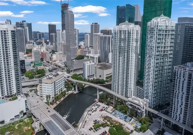 Photo 2 of Condo for sale at 41 Se 5th Street #811, Miami, FL 33131 | MLS# A12098895 | Listing updated on 2026-10-02