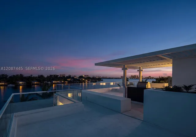 Photo 44 of Mansion for sale at 1844 Daytonia Rd, Miami Beach, FL 33141 | MLS# A12087445 | Listing updated on 2026-10-08