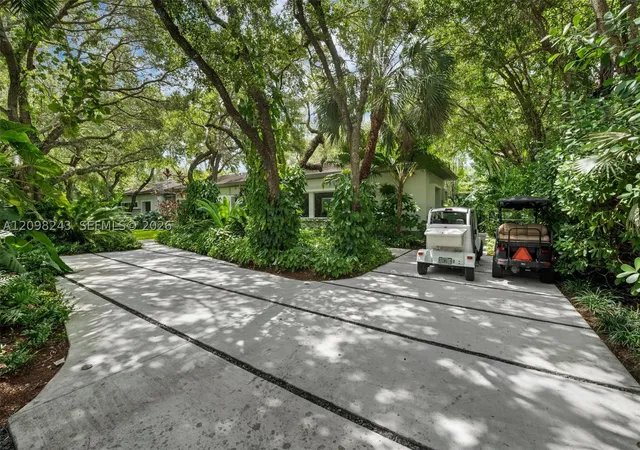 6080 SW 102nd Street