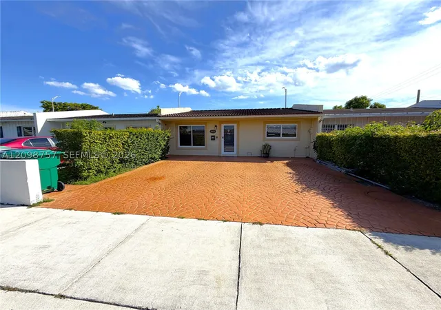 Photo 2 of Townhouse for sale at 10110 Sw 23rd Terrace, Miami, FL 33165 | MLS# A12098757 | Listing updated on 2026-10-02