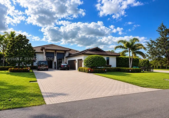Photo 1 of Single family home for sale at 3761 SW 154th Terrace, Davie, FL 33331 | MLS# A12098612 | Listing updated on 2026-10-06