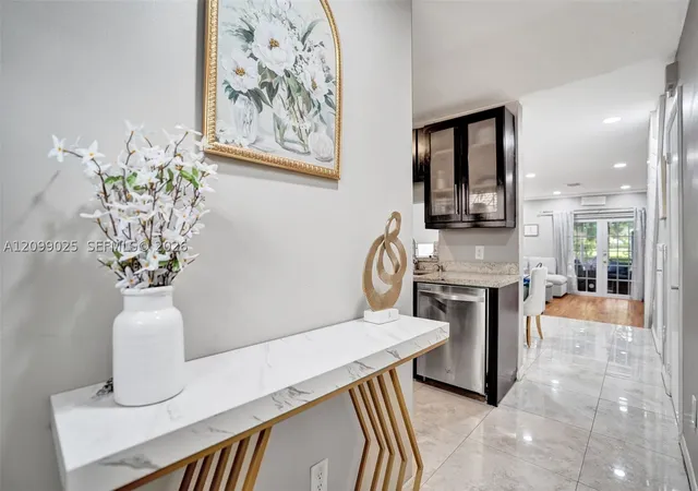 Photo 3 of Townhouse for sale at 7212 Woodmont Ave, Tamarac, FL 33321 | MLS# A12099025 | Listing updated on 2026-10-09