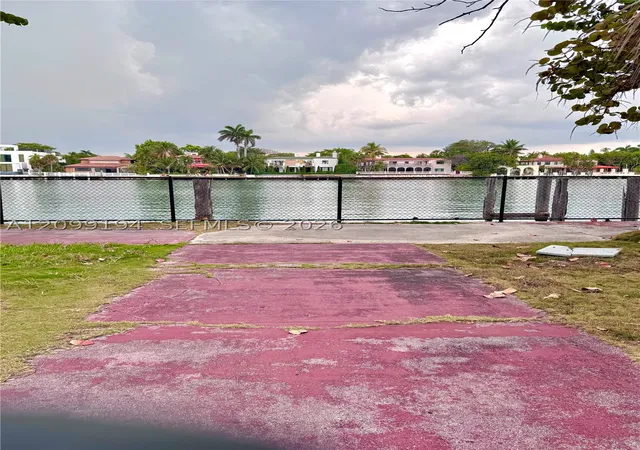 Photo 2 of Land for sale at 5255 Collins Ave Boat Slip E, Miami Beach, FL 33140 | MLS# A12099194 | Listing updated on 2026-10-02