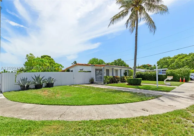 Photo 1 of Single family home for sale at 10771 Sw 51st Drive, Miami, FL 33165 | MLS# A12099361 | Listing updated on 2026-10-02