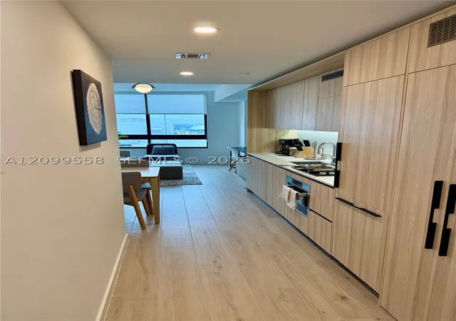 225 N Miami Ave #3406