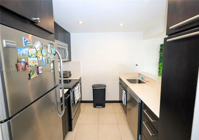 Photo 4 of Condo for sale at 600 NE 36th Street #1614, Miami, FL 33137 | MLS# A12099912 | Listing updated on 2026-10-03