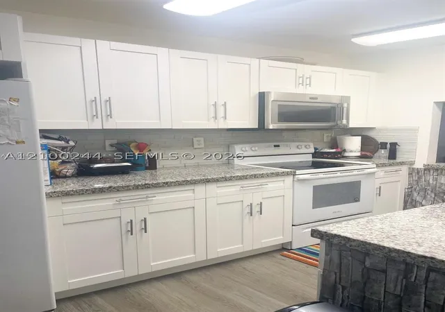 Condo for sale at 177 Lakeview Dr #104, Weston, FL 33326 | MLS# A12100244