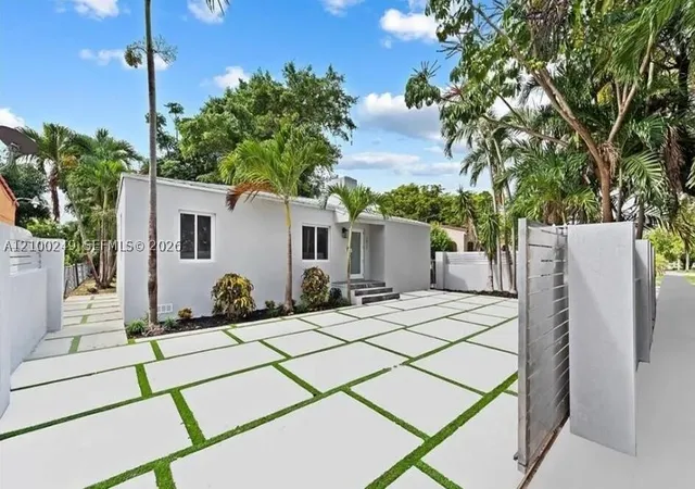 Photo 2 of Single family home for sale at 2810 Sw 12th Street, Miami, FL 33135 | MLS# A12100249 | Listing updated on 2026-10-04
