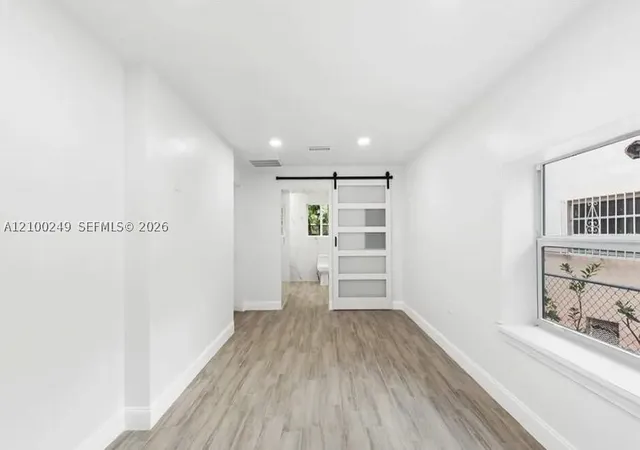 2810 SW 12th Street