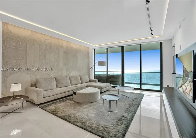 Listing Photo 2 - Condo for sale in building located at 18975 Collins Ave, Miami, FL 33160 - Unit #2001