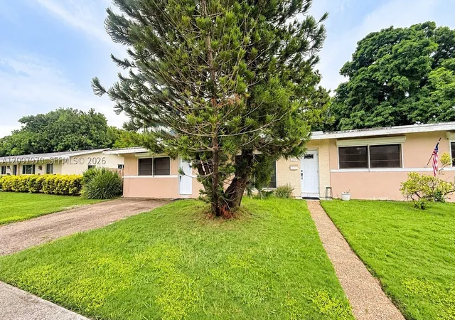 Photo 1 of Single family home for sale at 9325 Sw 178th Terrace, Palmetto Bay, FL 33157 | MLS# A12097970 | Listing updated on 2026-10-05