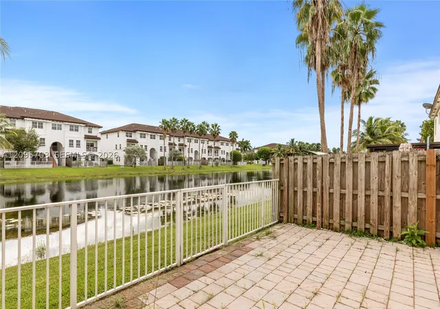 Photo 2 of Townhouse for sale at 8965 Nw 98th Avenue, Doral, FL 33178 | MLS# A12095703 | Listing updated on 2026-10-05