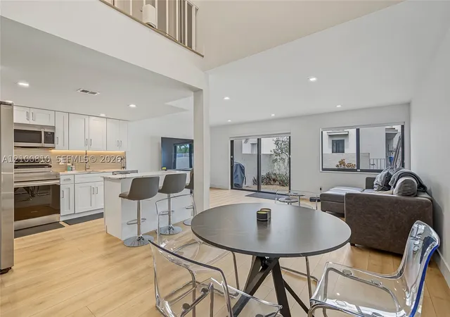 Photo 1 of Townhouse for sale at 2607 N 40th Avenue, Hollywood, FL 33021 | MLS# A12100810 | Listing updated on 2026-10-10