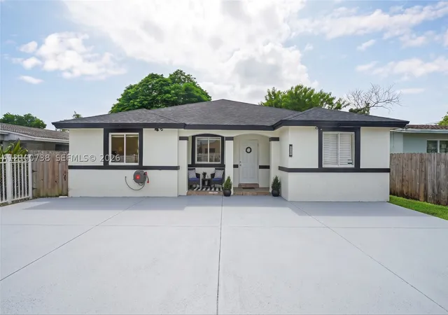 Photo 1 of Single family home for sale at 10170 W Fern St, Miami, FL 33157 | MLS# A12100738 | Listing updated on 2026-10-06