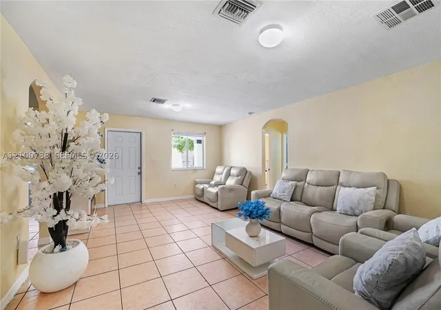 Photo 3 of Single family home for sale at 10170 W Fern St, Miami, FL 33157 | MLS# A12100738 | Listing updated on 2026-10-06
