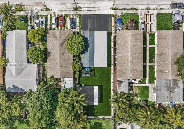 Photo 3 of Multi family home for sale at 923 Nw 110th Street, Miami, FL 33168 | MLS# A12101418 | Listing updated on 2026-10-06