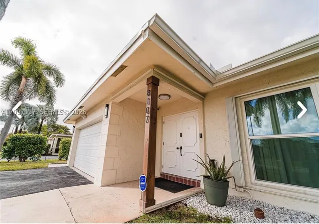 Photo 3 of Single family home for sale at 8107 Nw 74th Avenue, Tamarac, FL 33321 | MLS# A12097197 | Listing updated on 2026-10-10