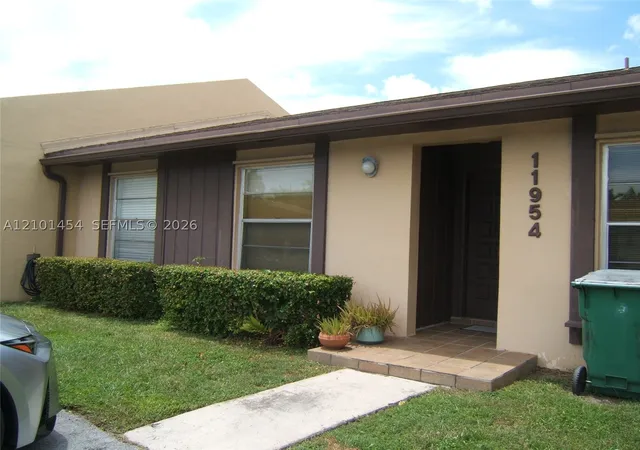 Townhouse for sale at 11954 SW 123rd Court, Miami, FL 33186 | MLS# A12101454