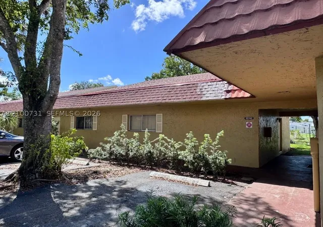 Townhouse for sale at 10742 La Placida Dr #8-B1, Coral Springs, FL 33065 | MLS# A12100731