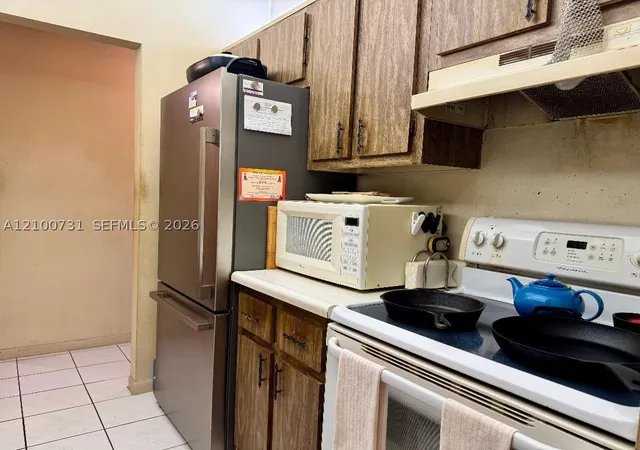 Photo 2 of Townhouse for sale at 10742 La Placida Dr #8-B1, Coral Springs, FL 33065 | MLS# A12100731 | Listing updated on 2026-10-09