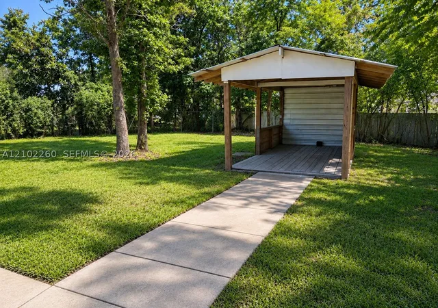Photo 3 of Single family home for sale at 462 Sally St, Green Cove Springs, FL 32043 | MLS# A12102260 | Listing updated on 2026-10-07