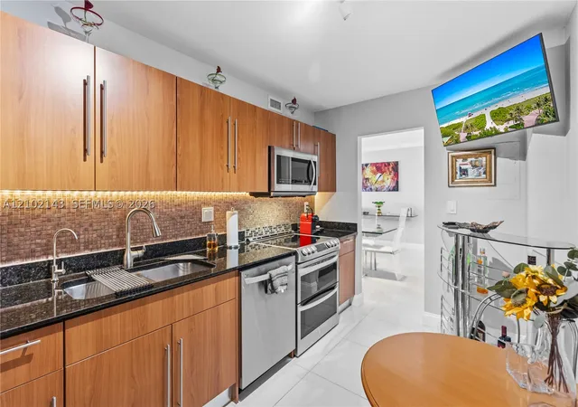 Photo 2 of Condo for sale at 3001 S Ocean Dr #1023, Hollywood, FL 33019 | MLS# A12102143 | Listing updated on 2026-10-07