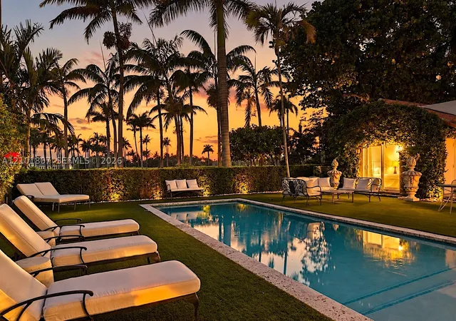 Photo 2 of Single family home for sale at 5800 La Gorce Dr, Miami Beach, FL 33140 | MLS# A12101807 | Listing updated on 2026-10-07