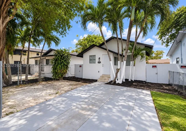 Photo 2 of Single family home for sale at 1800 SW 3rd St Apt C, Miami, FL 33135 | MLS# A12102392 | Listing updated on 2026-10-07