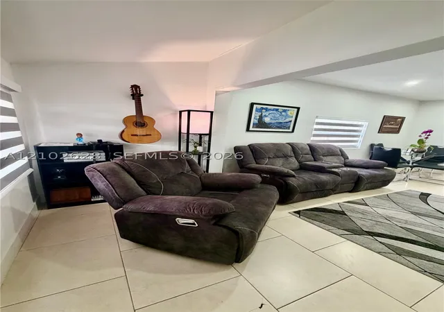 521 NW 44th Avenue