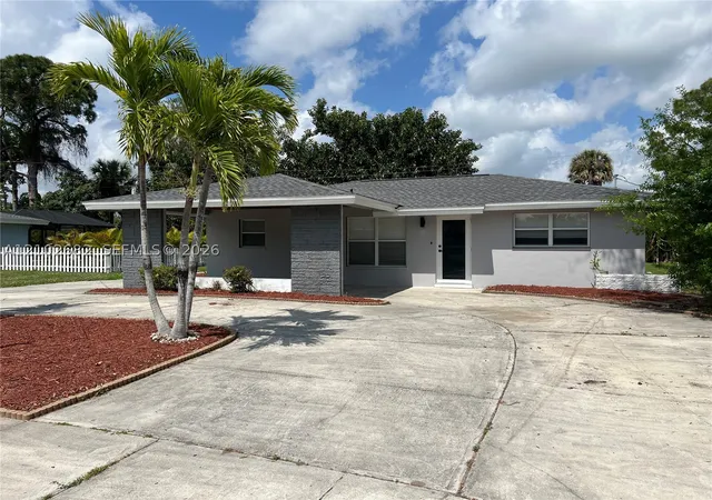 Photo 1 of Single family home for sale at 4562 Tennyson Dr, North Fort Myers, FL 33903 | MLS# A12102682 | Listing updated on 2026-10-07
