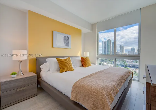 3900 Biscayne Blvd #S-902