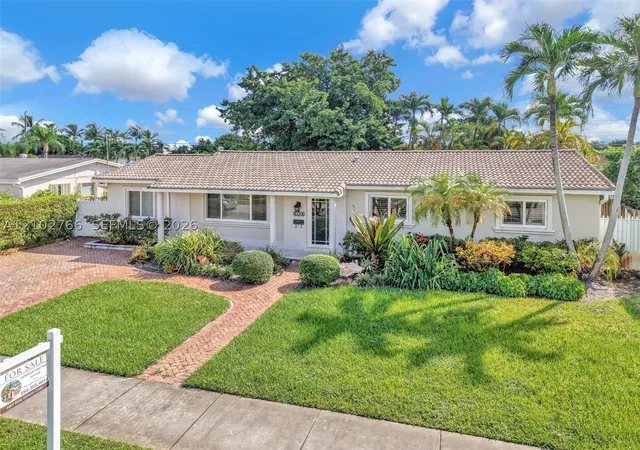 5845 SW 94th Place
