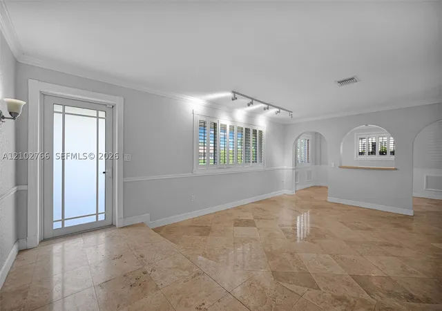 5845 SW 94th Place