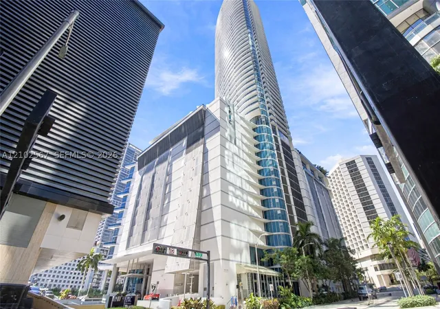 Photo 31 of Condo for sale at 200 Biscayne Blvd Way #5302, Miami, FL 33131 | MLS# A12102567 | Listing updated on 2026-10-08