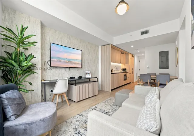 225 N Miami Ave #3105