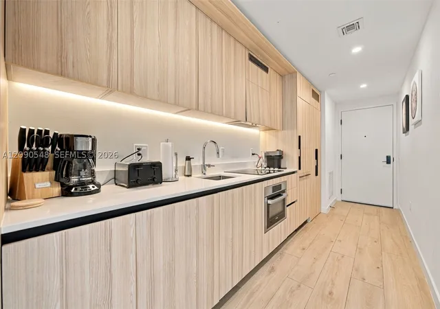 225 N Miami Ave #3105