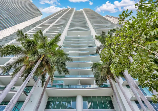Photo 26 of Condo for sale at 900 Biscayne Blvd #3003, Miami, FL 33132 | MLS# A12100335 | Listing updated on 2026-10-10