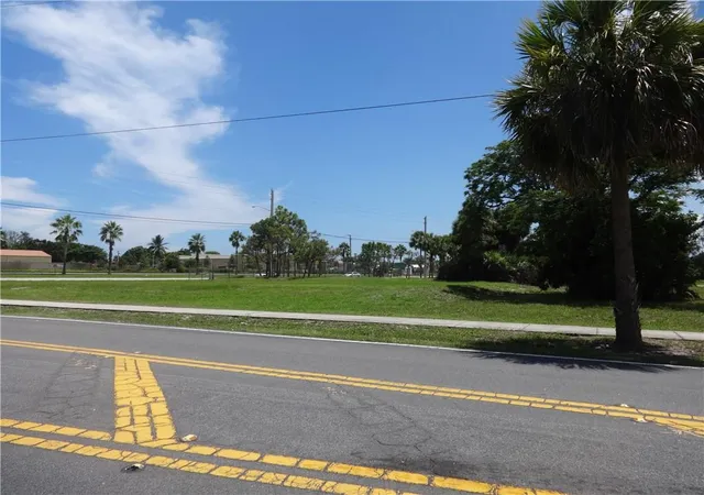 1st image of 800 Nw Dixie Hwy, Pompano Beach, FL 33060 | MLS# F10085758
