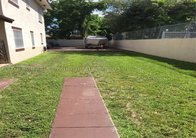 3rd image of 160 Nw 27Th St, Miami, FL 33127 | MLS# A10532821