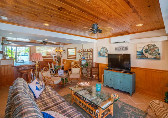 2nd image of 6810 Front St, Key West, FL 33040