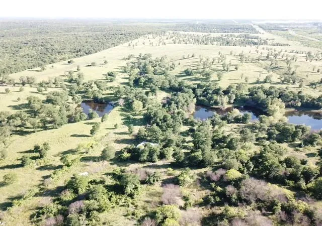 Photo 4 of Sale Pending at 2883 State Hwy 71 Hwy W, Cedar Creek, TX 78612 | MLS# 9084558 | Listing updated on 2026-03-16