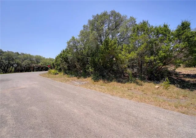 Photo 2 of Sale Pending at 135 Mountainview Dr, Canyon Lake, TX 78133 | MLS# 8429334 | Listing updated on 2026-03-16