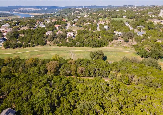 3rd image of 20912 Stone Cliff Dr, Leander, TX 78645 | MLS# 4096790