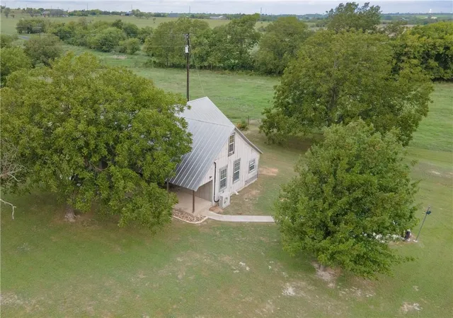 Photo 20 of Single family home for sale at 2201 County Road 311, Jarrell, TX 76537 | MLS# 5061076 | Listing updated on 2026-04-29