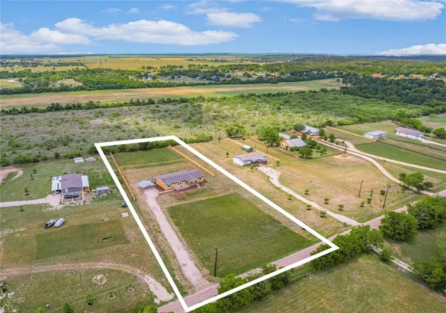 2nd image of 202 Lazy River Ln, Elgin, TX 78621 | MLS# 6101337