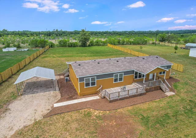 3rd image of 202 Lazy River Ln, Elgin, TX 78621 | MLS# 6101337