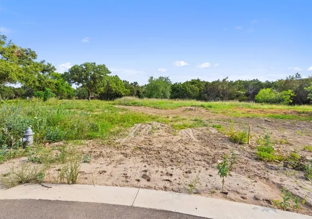 Photo 4 of Sale Pending at 105 King Air Cv, Georgetown, TX 78628 | MLS# 4072385 | Listing updated on 2026-09-30