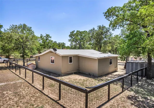 4th image of 148 Milam Ln, Bastrop, TX 78602 | MLS# 5030165